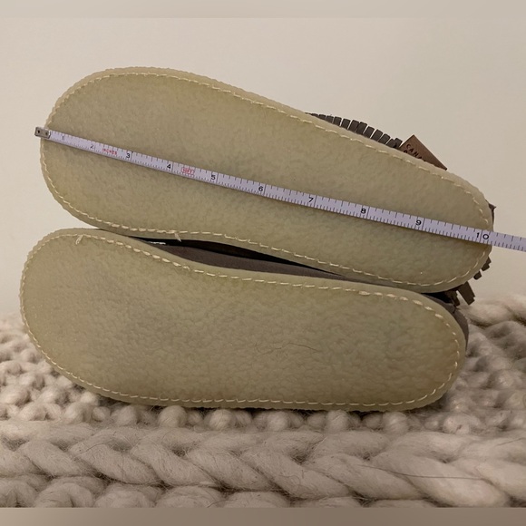 Laurentian Chief Moccasins - Picture 7 of 8